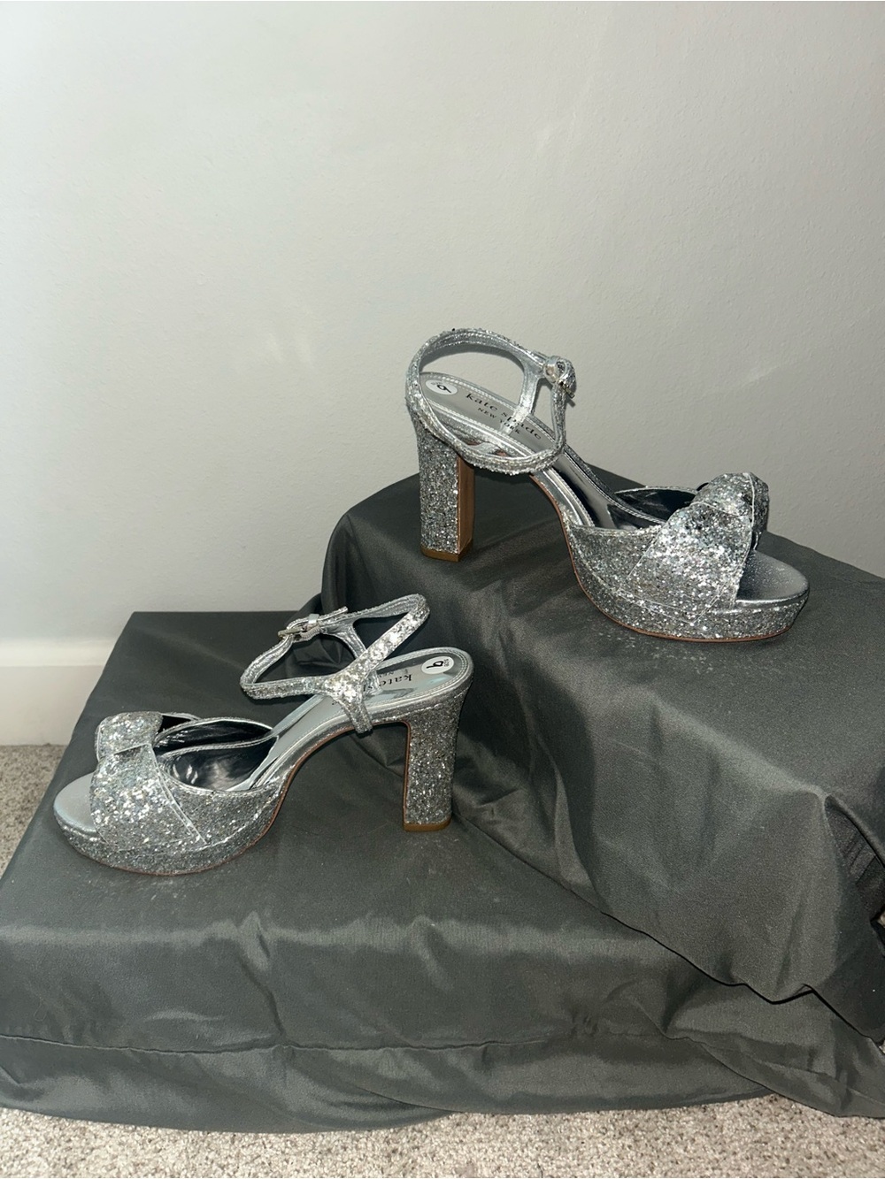 NEW Kate Spade Silver Glitter Platform Block Heel Sandals Sz 9